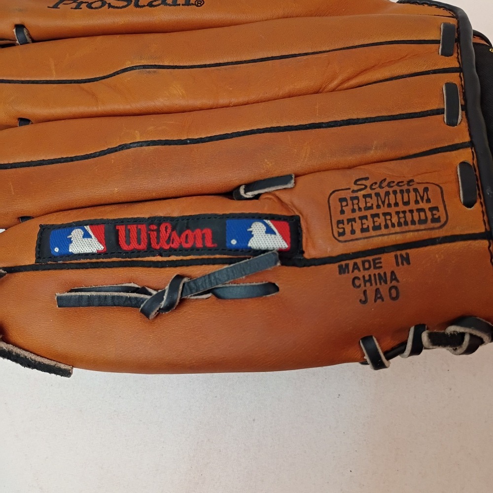 Wilson Pro Staff Series A1870 PS7 Baseball Glove, 13.5 Inch, Dual Hinge Web RHT - Picture 4 of 9